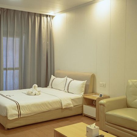 Phoenix Apartment By Link คิกาลี ภายนอก รูปภาพ