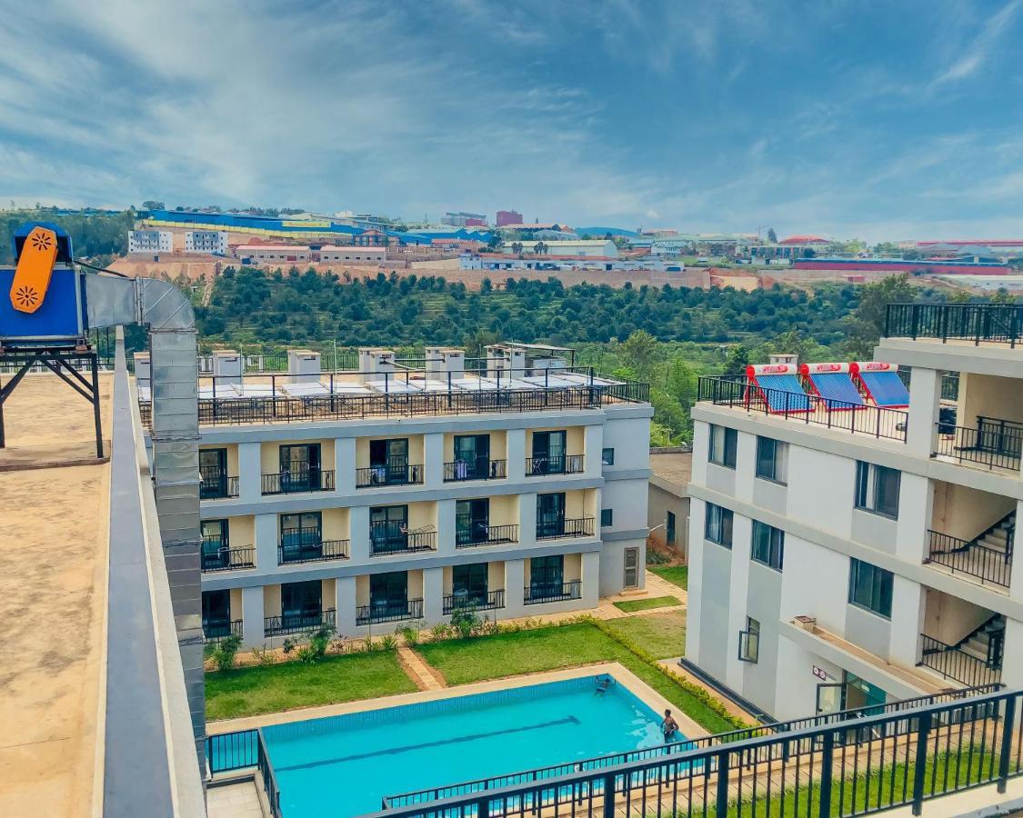 Phoenix Apartment By Link คิกาลี ภายนอก รูปภาพ
