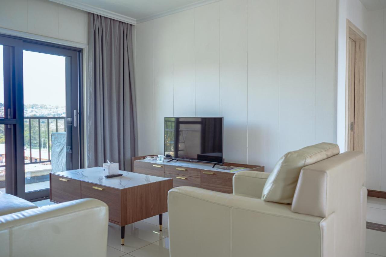 Phoenix Apartment By Link คิกาลี ภายนอก รูปภาพ
